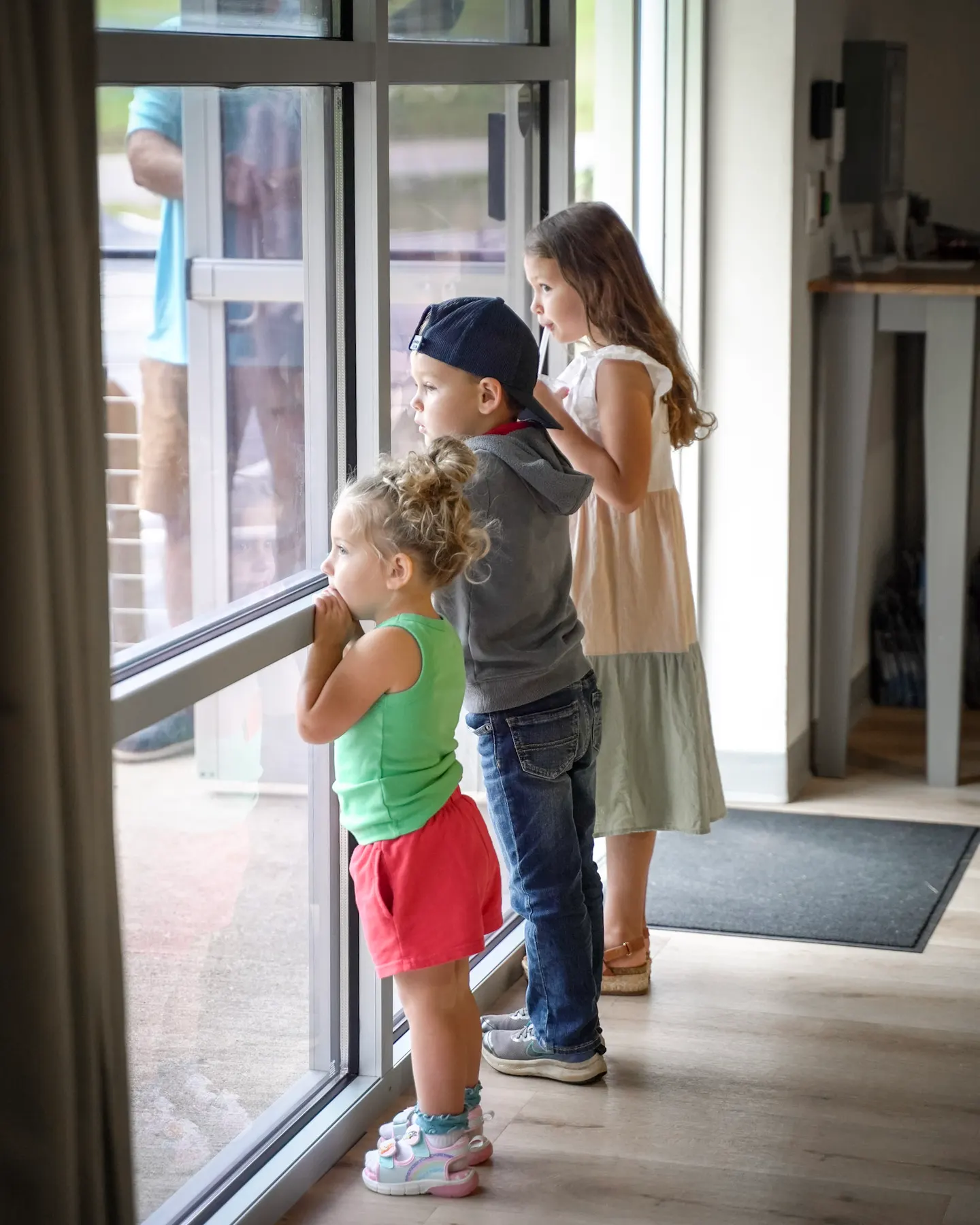 Children arriving on a Sunday morning